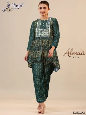 Alexia Westerns wear pair 02