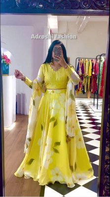 MOHINI LEHENGA CHOLI WITH  DUPATTA Lehenga