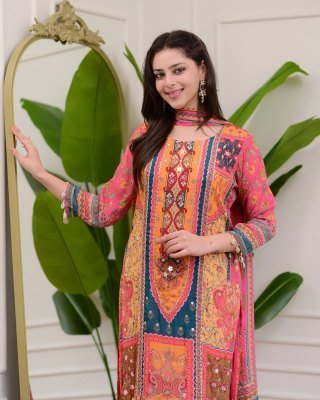 Roohi Heavy Fancy Pair With Dupatta Set fancy kurtis