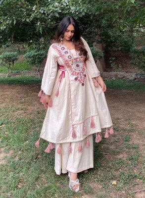 SANGINI     Traditional Cotton Mirror Embroidery Kurti Set fancy kurtis