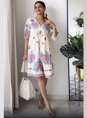  Sunlite  Knee Length Floral Top Dress  Western Wear