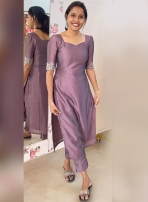 TRISHANA STRIGHT FIT KURTI KURTIES